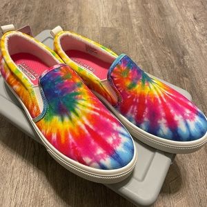 sketchers slip on shoes!